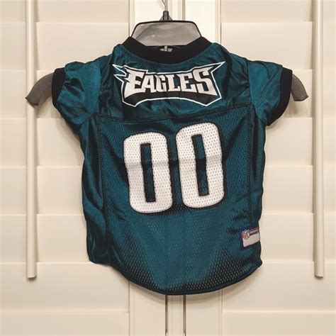 63% of Eagles Dog Jersey Owners Use This Unique Accessory