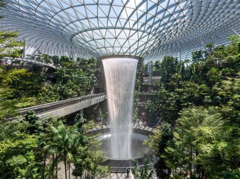 7,500 Green Buildings Spearheading Singapore's Sustainability Drive