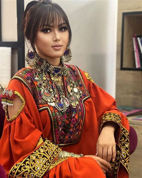 7 Astounding Afghan Dress Customs That Will Captivate You