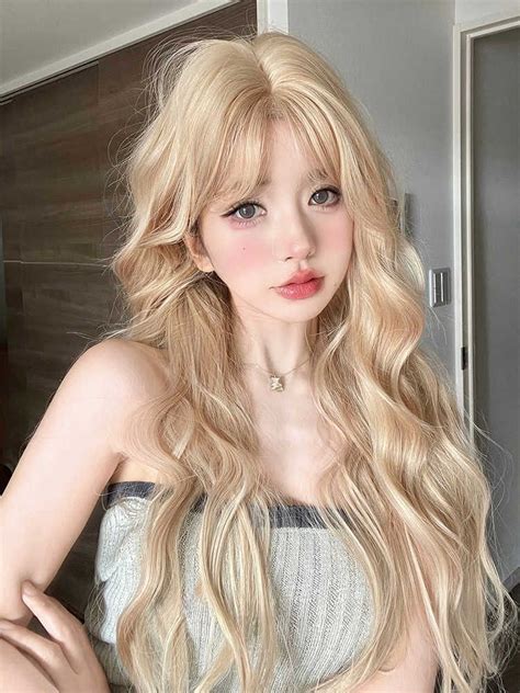 7 Blonde Hair Wigs with Bangs That Will Transform Your Look