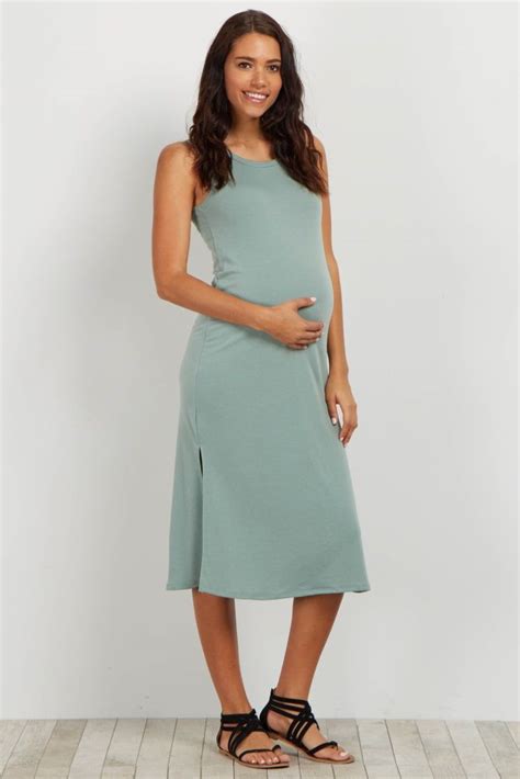 7 Chic Pregnancy Midi Dresses for Every Occasion