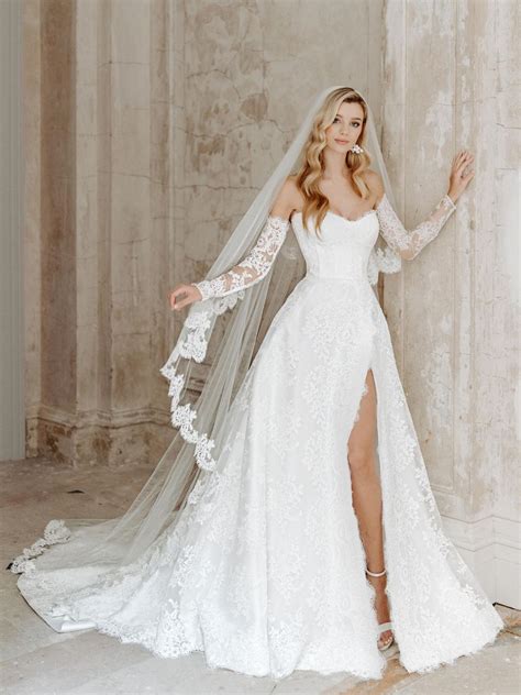 7 Enchanting Corset Wedding Dresses That Will Make Your Dreams Come True