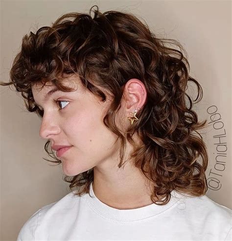 7 Enchanting Curly Wolf Cuts That Will Unleash Your Inner Wildling