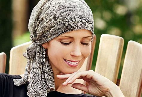 7 Essential Head Coverings for Cancer Patients: Comfort and Style Amidst Adversity