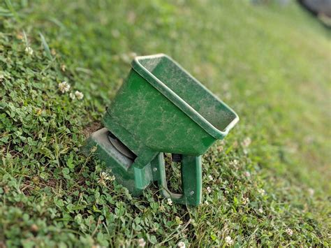 7 Helpful Hacks for Empowering Your Gardening with a Handheld Spreader