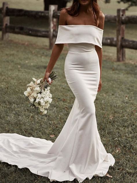 7 Minimalist Bridal Dresses for the Modern Bride