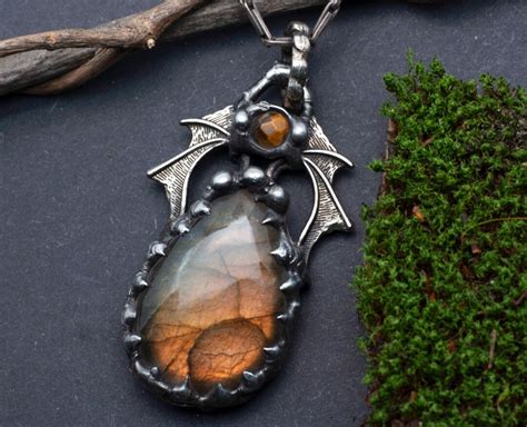 7 Mystical Truths About the Shimmering Labradorite Pendant