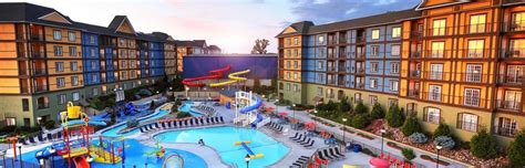 7 Pigeon Forge Hotels with Indoor Water Parks: A Watery Wonderland for Every Family