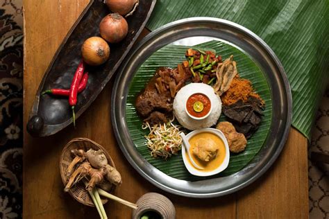 7 Unforgettable Nasi Ambeng Restaurants in Singapore You Must Try