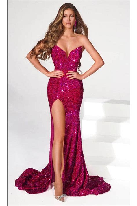 77 Must-See Magenta Prom Dresses That Will Make You Shine