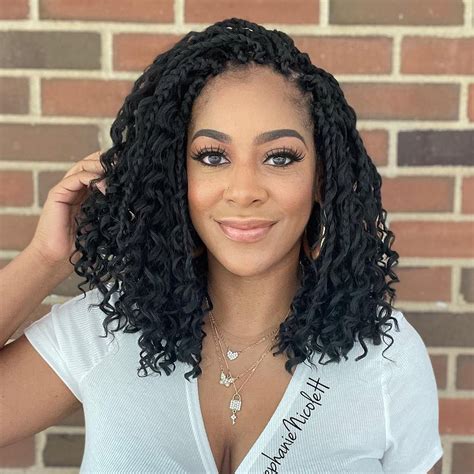 8 Mesmerizing Crochet Braids for Black Hair's Allure