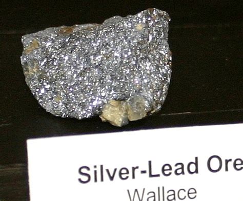 8 Metal-Looking Crystals That Shine Like Silver