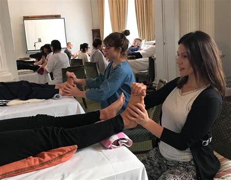 8 Mind-Blowing Reflexology Schools Near Me You Can't Miss