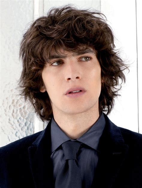 8 Sensational Brown Wavy Short Men Wigs to Rock in 2025