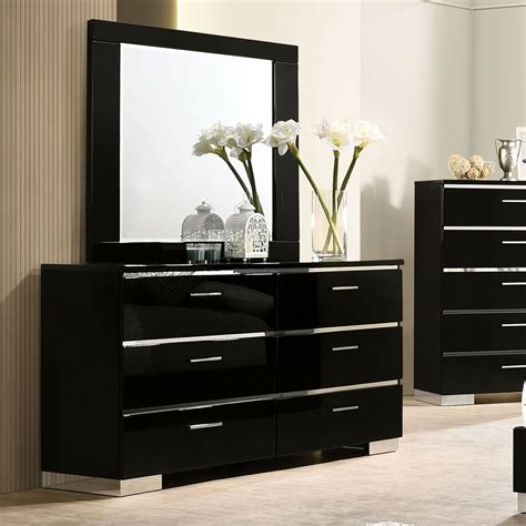 8 Splendid Bedroom Dresser Sets for a Strikingly Organized Haven