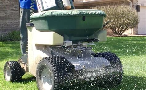 8 Unbelievable Benefits of Using Fertilizer Spreaders