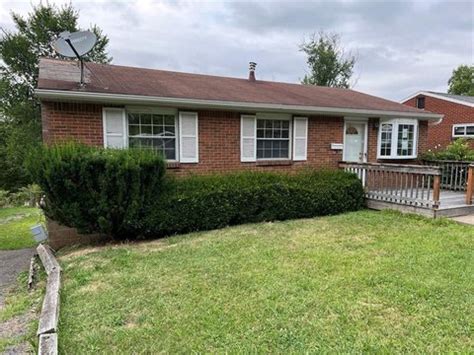 9 Must-See Houses for Sale in Penn Hills, PA, Under $500K