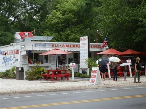 9 Unforgettable Orlando Florida Diners, Drive-Ins and Dives That Will Tantalize Your Taste Buds