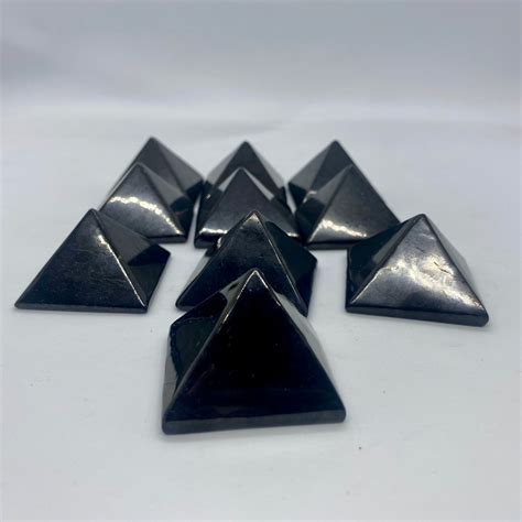 9 Ways Shungite Pendants Heal Body, Mind & Spirit