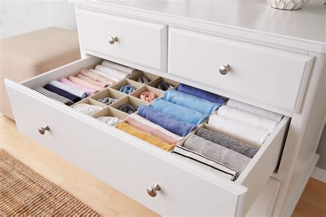 9-Drawer Dresser: Organize Your Wardrobe in Style