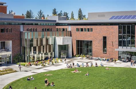 97403: Unlocking the Gateway to the University of Oregon