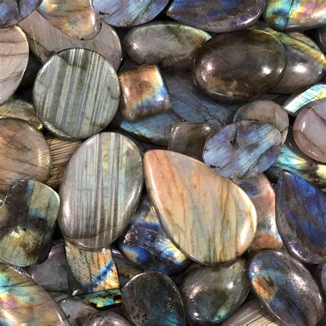 99 Astonishing Facts About Labradorite Stone: A Comprehensive Guide