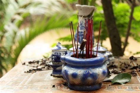 99 Ways to Light Up Your Home With Bowl Incense Burners