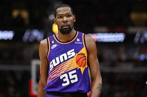 A Altura de Kevin Durant: Um Gigante no Basquete e Além