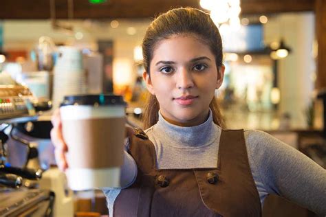 A Barista Bombshell: Desvendando os Segredos para um Atendimento Excepcional