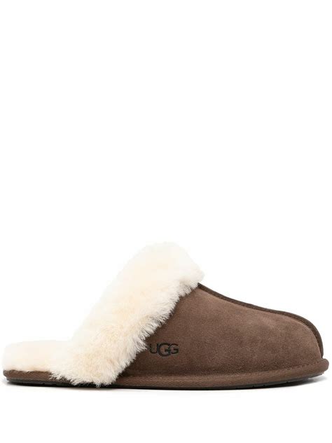 A Comprehensive Exploration of the UGG Australia Scuffette: Comfort, Style, and Versatility