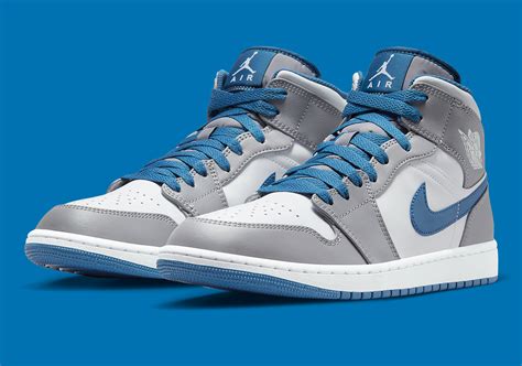 A Comprehensive Guide to Blue and Gray Jordans: History, Style, and Impact