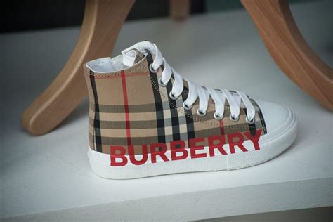 A Comprehensive Guide to Burberry Kids Sneakers: Style, Comfort, and Durability at Your Child's Feet