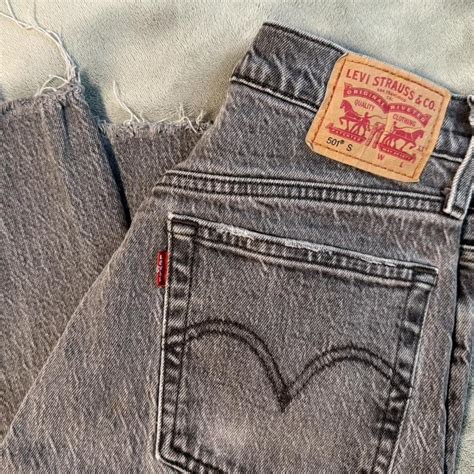 A Comprehensive Guide to Elevate Your Style: Exploring the Allure of Levi's Grey Jeans