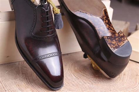 A Comprehensive Guide to Footwear Brands: Exploring the Diverse World of Shoemakers