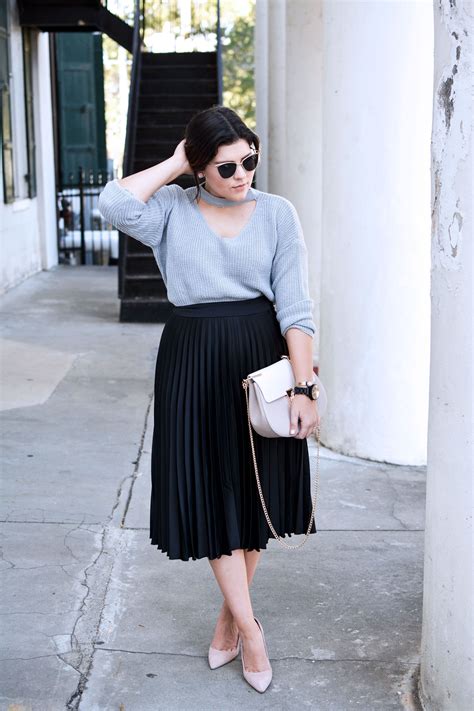 A Comprehensive Guide to Pleated Skirts: Style, Comfort, and Versatility