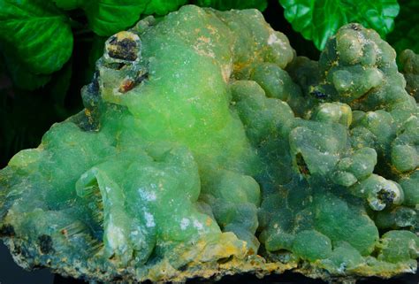 A Comprehensive Guide to Prehnite and Epidote