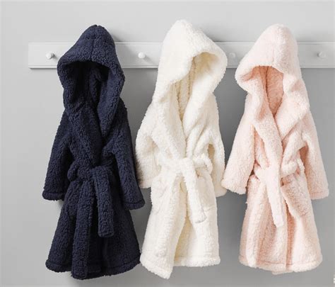 A Comprehensive Guide to Robes for Kids: Comfort, Warmth, and Style