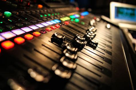 A Comprehensive Guide to Sound Engineering Courses: Master the Art of Audio Creation