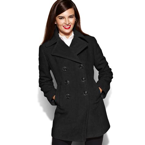 A Comprehensive Guide to Women's Wool Pea Coats: Timeless Style and Practicality