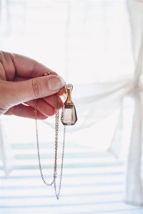 A Haven of Aromatherapy: Necklace Vials for Enhanced Well-being