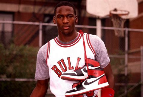 A História Lendária da Camisa Air Jordan: Um Legado de Estilo e Performance