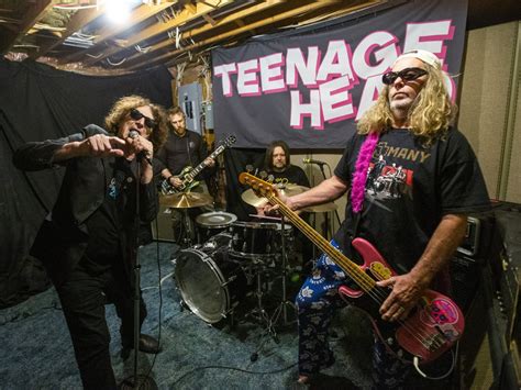 A Legendary Punk Rock Band Arrives in the Maritime Hub