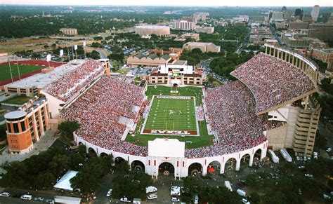 A Monument to Texas Football Tradition