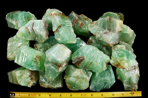 A Natural Masterpiece: Unveiling the Emerald Calcite's Allure