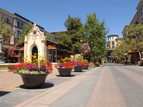 A Photographic Journey Through Santana Row