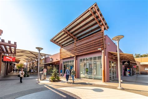 A Shopper's Paradise: Unveiling the Seattle Premium Outlets