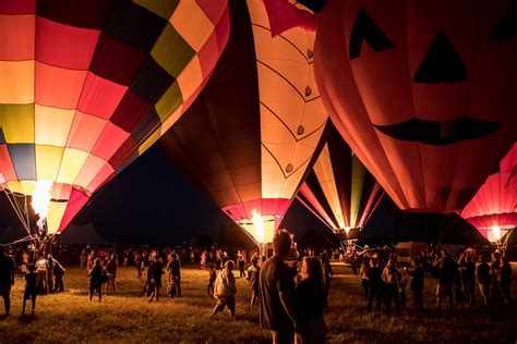 A Sky-High Spectacle: Embark on an Unforgettable Balloon Fiesta Adventure