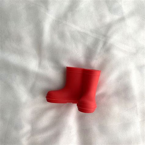 A Splash of Style: Embracing the Allure of Adorable Rain Boots