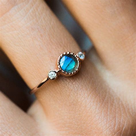 A Symphony of Colors: Exploring the Enchanting World of Labradorite Rings