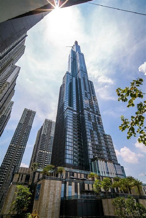 A Towering Landmark with Spectacular Views